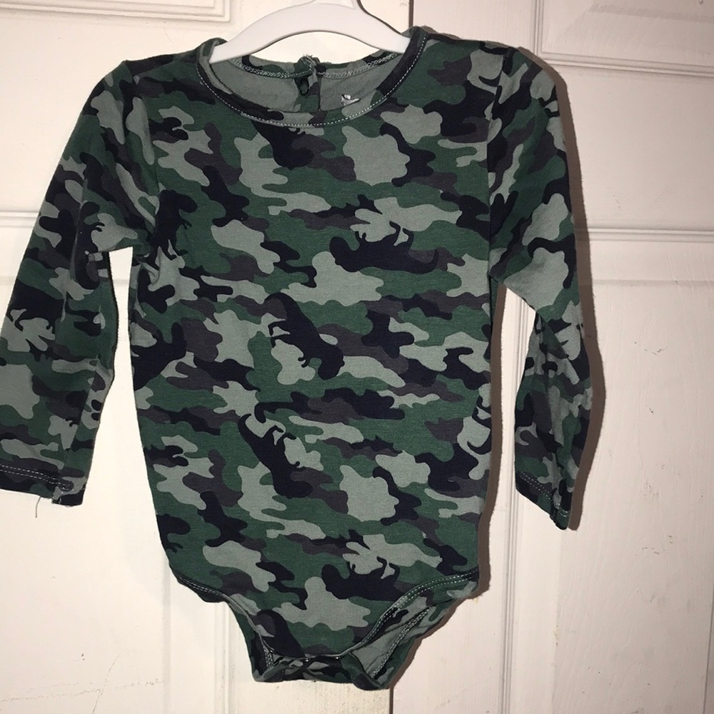 Boy’s Tommy Bahama Camo Onesie